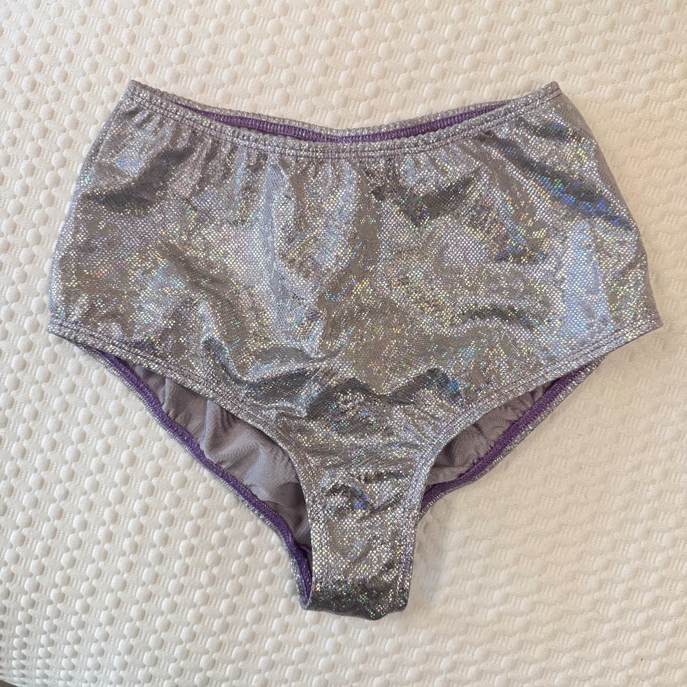 Sparkling dance bottoms